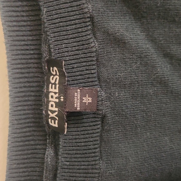 Sweater - Picture 3 of 4